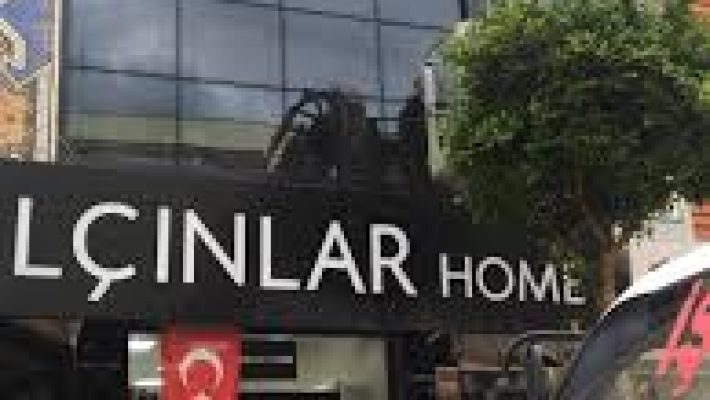 “Alanya Wella Kuaför’de profesyonel saç kesimi, renklendirme ve bakım hizmetleri”