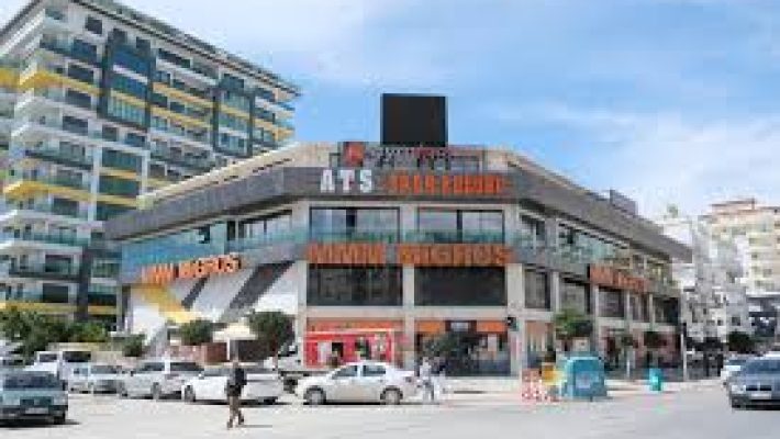 “GymFactory Alanya XL’de modern fitness salonu, spor aletleri ve kişisel antrenman hizmetleri”