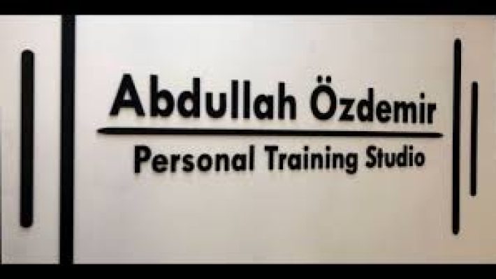 “Abdullah Özdemir Personal Training Studio’da kişiye özel fitness ve antrenman programları”