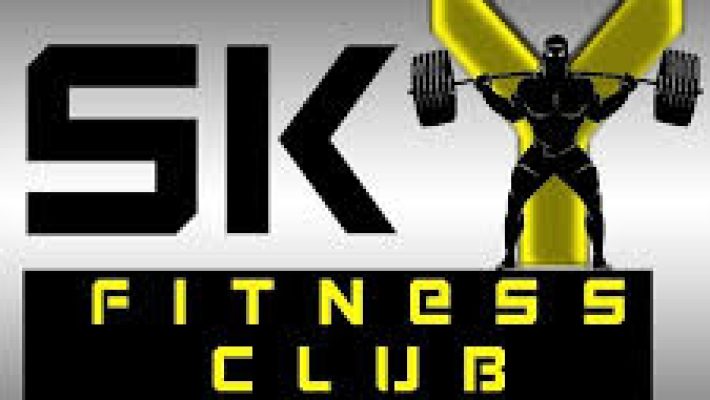 “Sky Fitness Club’da modern ekipmanlarla antrenman yapan sporcular”