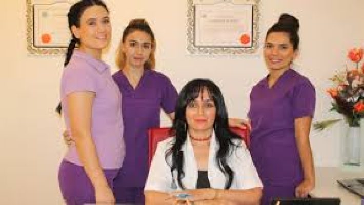 “Dr. Funda Tokatlı Yıldırım Dermatoloji Şubesi’nde profesyonel lazer epilasyon uygulaması”