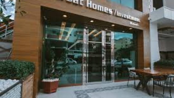 ARBATHOMES’in Türkiye’de sunduğu modern gayrimenkul projelerini ve yatırım fırsatlarını gösteren görsel