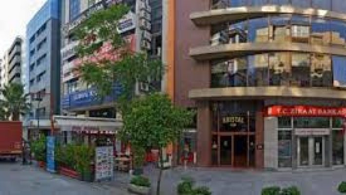 Özel Aldil Yabancı Dil Eğitim Merkezi’nde öğrenciler İngilizce dersinde etkileşimli etkinliklerle dil öğreniyor.