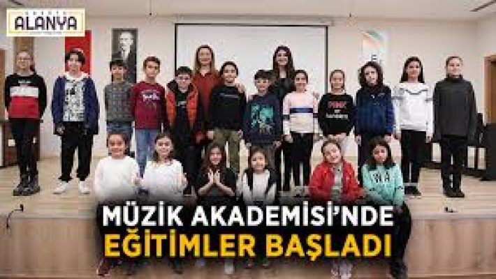 Alanya Müzik Akademi – Alanya’da çeşitli müzik aletleri ve şan eğitimi sunan, konservatuvar hazırlık dersleri ve müzik kurslarıyla öğrencilere profesyonel eğitim sağlayan müzik akademisi.