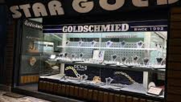 STAR GOLD – Alanya’da altın, pırlanta ve gümüş takılar sunan prestijli kuyumcu; şıklık, kalite ve zarafeti bir araya getiriyor.