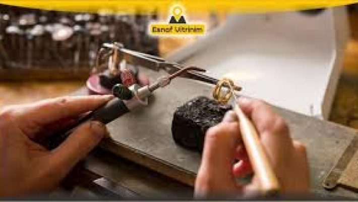 Rgold Altın Tamiri – Alanya’da altın, pırlanta ve gümüş takıların profesyonel tamir ve bakımı yapılan güvenilir kuyumcu; hassasiyet ve kalite ön planda.