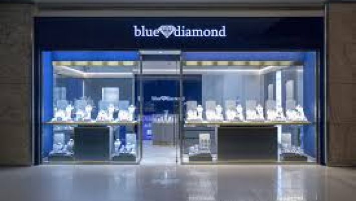 Blue Diamond – Alanya’da pırlanta, altın ve değerli taşlarla tasarlanmış şık mücevher koleksiyonları sunan prestijli kuyumcu mağazası.