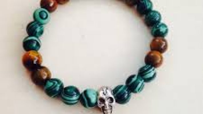 Kaan’s Accessory – Alanya’da modern tasarımlı takı, çanta ve aksesuar çeşitleri sunan şık butik mağaza.