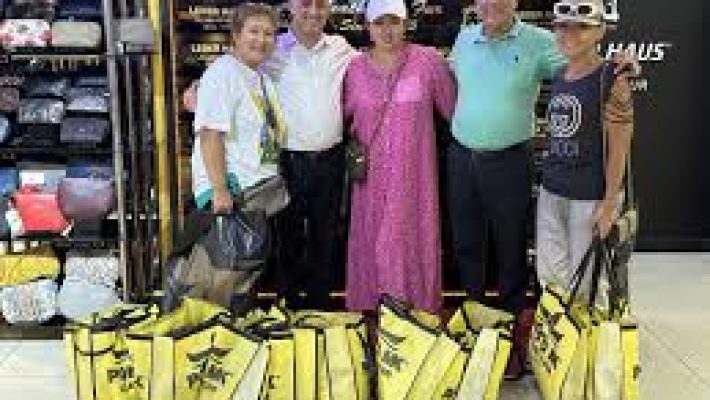 Angel Leather, Alanya’da kaliteli deri işçiliğiyle tasarlanmış şık çanta, cüzdan ve aksesuarları sergiliyor.