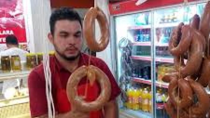 Halil Şarküteri – Alanya’da taze ve yöresel şarküteri ürünleriyle hizmet veren lezzet durağı