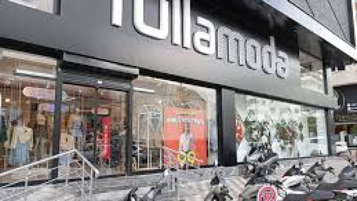 Fullamoda Alanya – Kadın modasında şıklık ve trendleri takip eden modern butik mağaza.