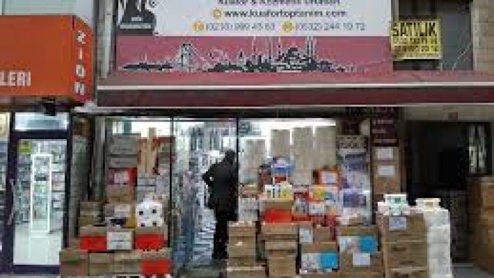 Gül Kozmetik Alanya – Makyaj, cilt bakımı ve kişisel bakım ürünleri sunan mağaza.