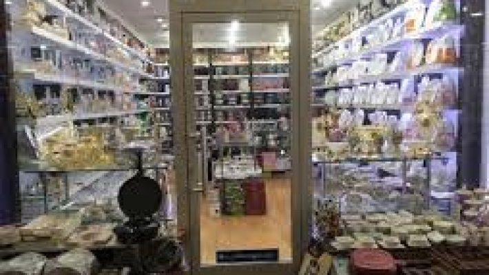 Yıldızoğlu Züccaciye mağaza içi düzeni ve mutfak eşyaları reyonları