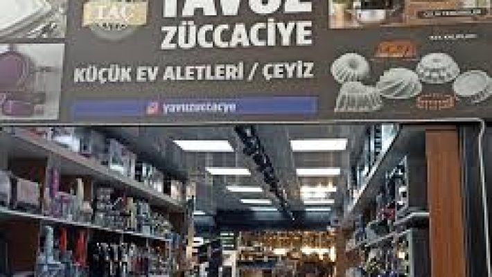 Yavuz Züccaciye mağaza içi mutfak eşyaları ve ev gereçleri reyonları