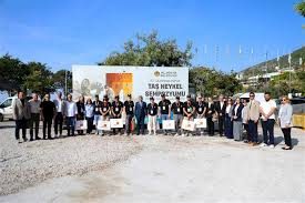 Uluslararası sanatçılar, 15–28 Kasım arasında Alanya’da yeni heykellerini şekillendiriyor.