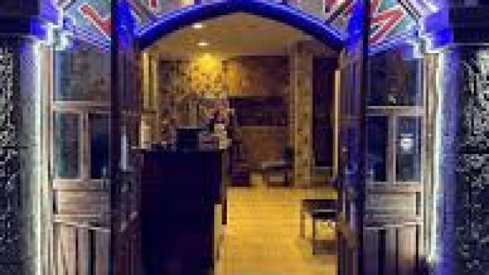 Palas Hamam’da müşteriler geleneksel Türk hamamı ve spa hizmetlerinin keyfini çıkarıyor.