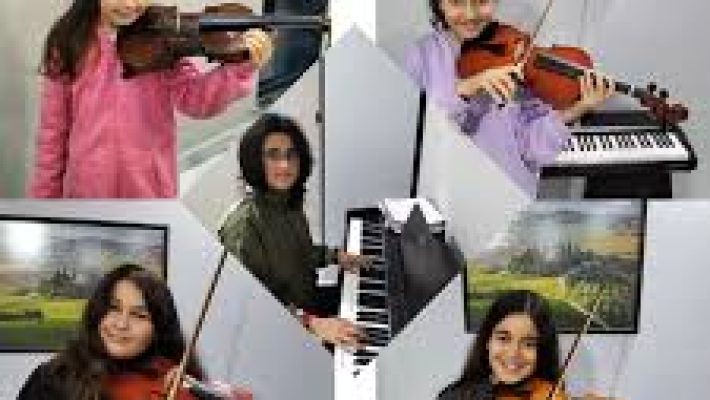 "SanART Müzik Evi Gazipaşa öğrencileri enstrüman çalıyor ve müzik eğitimi alıyor, modern stüdyo ve eğitim materyalleriyle donatılmış bir müzik öğrenme ortamında çalışıyor."