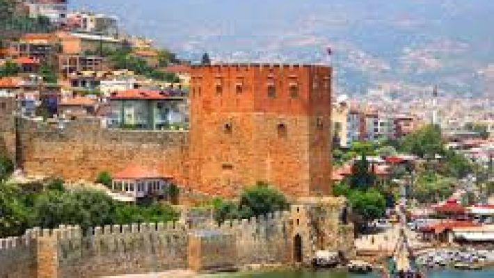 “Alanya Kiremıt’te Restaurant’ta modern sunumlarla hazırlanan kebap, ızgara ve geleneksel lezzetler”