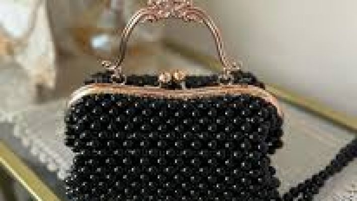 Kömeç Çanta Alanya mağazası, şık tasarımlı, kaliteli ve her bütçeye uygun çanta koleksiyonlarıyla dikkat çekiyor.