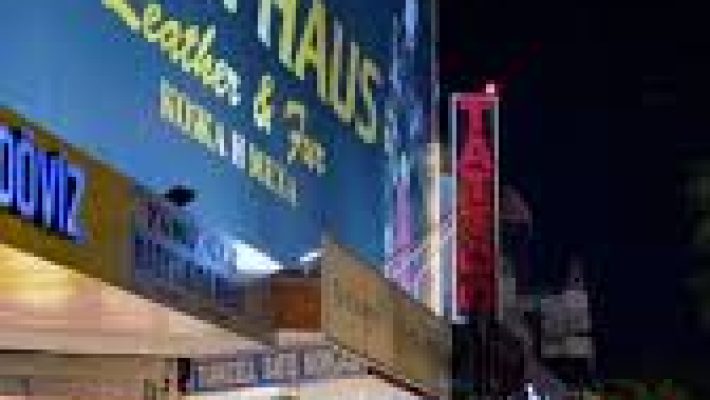 Leder Haus Leather & Fur mağazası, Alanya’da kaliteli deri ve kürk ürünleriyle lüks modanın zarafetini sunuyor.