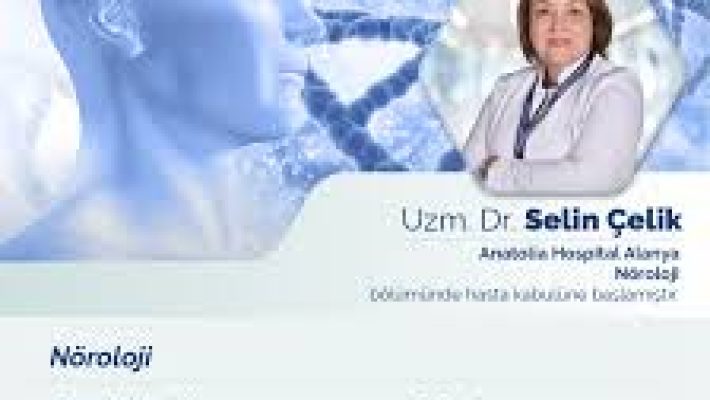“Dr. Selin Çelik modern muayene odasında nöroloji hastalarına profesyonel danışmanlık ve tedavi sunarken.”