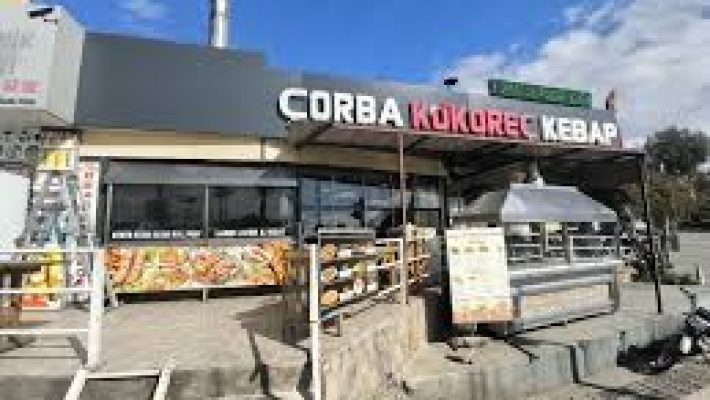 Alanya’da Ayda Restaurant’ta dumanı tüten çorbalar, kokoreç ve kebap çeşitleri. 🍲🥙🔥