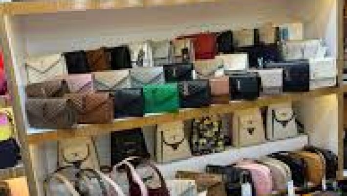 Şimarik Çanta Shoes & Tekstil Alanya – Şıklığı, kaliteyi ve uygun fiyatı bir araya getiren moda mağazası.