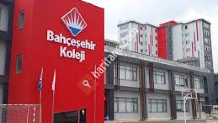 Bahçeşehir Koleji Alanya Kampüsü, modern sınıfları, laboratuvarları ve öğrencilere uluslararası standartlarda güvenli ve yenilikçi bir öğrenme ortamı sunan özel okul.