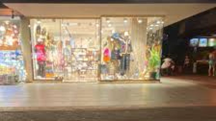 Due Çanta – Alanya’da şık ve modern tasarımlara sahip kadın ve erkek çanta mağazası.