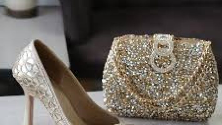 S.B Çanta Ayakkabı, Alanya’da şık çanta ve ayakkabı koleksiyonlarıyla hizmet veren mağaza.