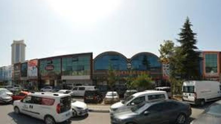 “Nuroğlu Otomotiv araç satış ve servis alanı, Alanya’da otomotiv hizmetleri.”