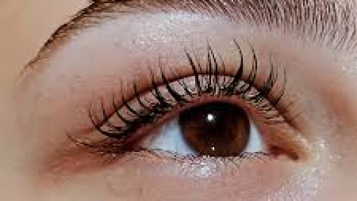 “Kıymet Lifting güzellik merkezinde profesyonel cilt gençleştirme ve bakım uygulamaları”