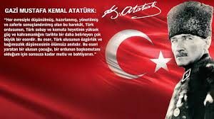 “Alanya’da 30 Ağustos Zafer Bayramı fener alayı programı ve konser hazırlıkları, Türk bayraklarıyla süslenen kalabalık”