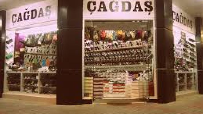 Çağdaş Kundura mağazası, Alanya’da kaliteli ve şık ayakkabı koleksiyonları sunuyor.