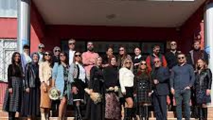 Aşağı Oba Hasan Atıcı İlköğretim Okulu binası, modern sınıfları ve öğrencilere güvenli, destekleyici öğrenme ortamı sunan ilkokul.