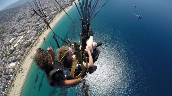 Alanya Paragliding ile Akdeniz'in maviliklerinde unutulmaz bir uçuş deneyimi yaşayın.