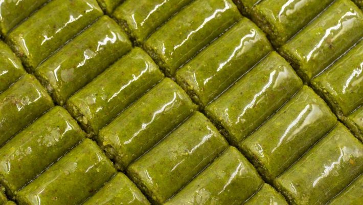 alanya tatlicisi organik ürünler katarak ürünlerinin lezzetine lezzet katıyor.