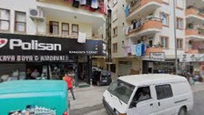 Dinçler Züccaciye mağazası iç mekan görüntüsü ve çeşitli mutfak ürünleri