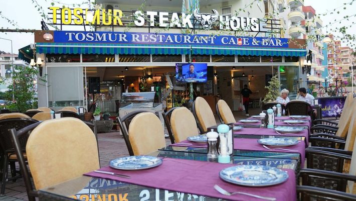 Alternatif Metin (Alt Text), Başlık (Title), Alt Yazı (Caption) ve Açıklama (Description) örnekleri yer alıyor: