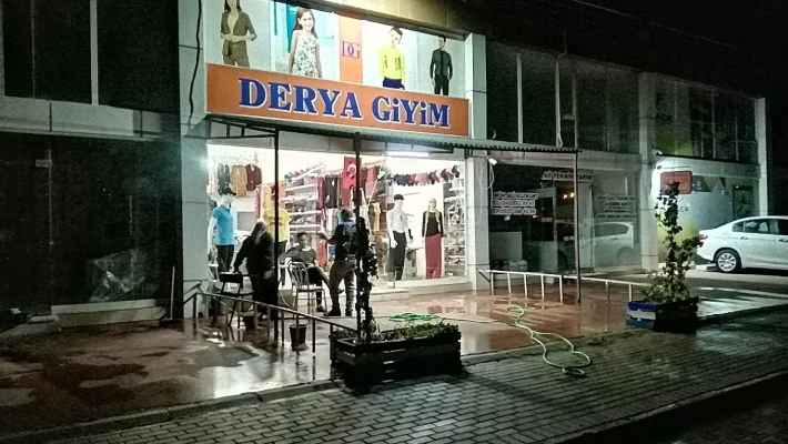 Derya Giyim Alanya – Kadın ve erkek giyimde şık, modern ve kaliteli ürünler sunan mağaza.