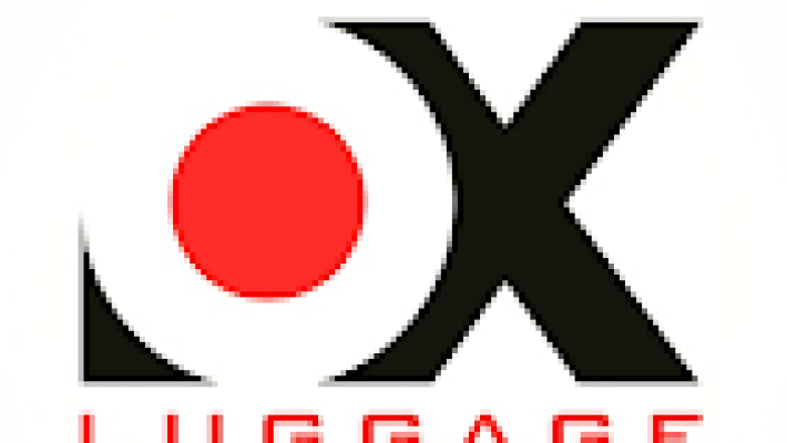 OX Luggage Factory’de farklı boy ve modellerde valiz, çanta ve seyahat aksesuarlarının üretim alanı görüntüsü.