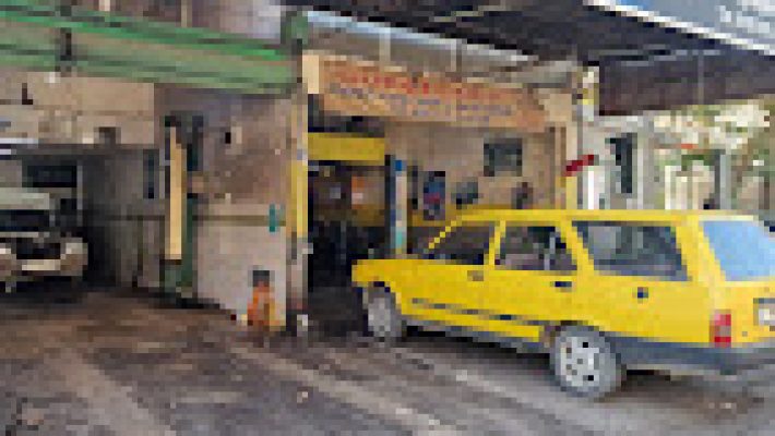 “Gökçeoğlu Oto Tamir araç bakım, tamir ve mekanik servis hizmeti sunan otomotiv servisi.”