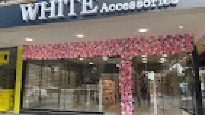 WHITE Accessories – Alanya’da modern, zarif ve el yapımı takı ve aksesuar koleksiyonu.