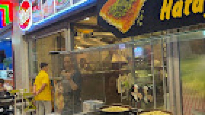 Alanya’da geleneksel kebap ve ızgara lezzetleriyle ünlü Muti Usta’nın özenle hazırlanmış yemek sunumu