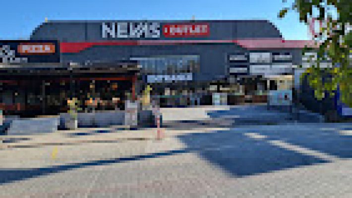 Neva Outlet Konaklı – Alanya Konaklı’da kadın, erkek ve çocuk giyiminde indirimli ve kaliteli ürünler sunan outlet mağazası.