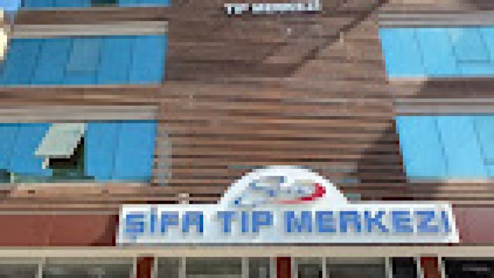 “Özel Alanya Şifa Tıp Merkezi modern muayene odaları ve sağlık hizmet alanı.”