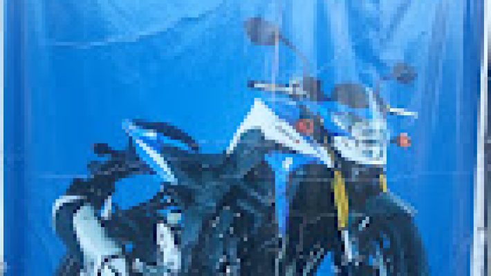 Alanya Aksoy Motosiklet servis alanında motosiklet bakım ve onarım işlemleri yapılırken çekilmiş görüntü