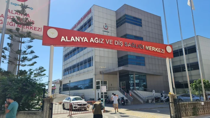 “Alanya Ağız ve Diş Sağlığı Merkezi modern diş klinik odası ve tedavi alanı.”