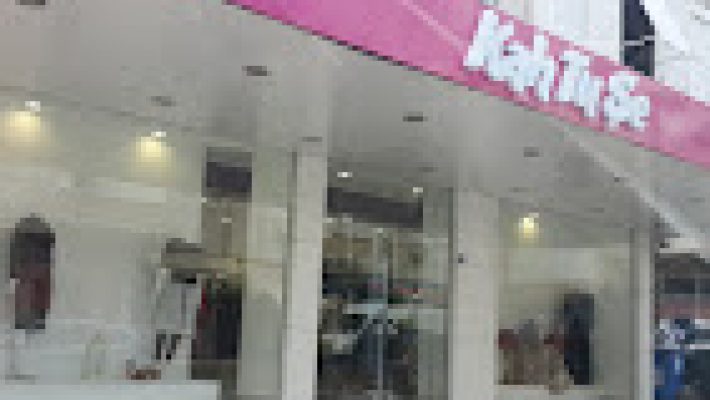 Kahtuşe Butik Alanya – Modern çizgiler, özgün tasarımlar ve zarif kadın giyim ürünleriyle dikkat çeken butik mağaza.