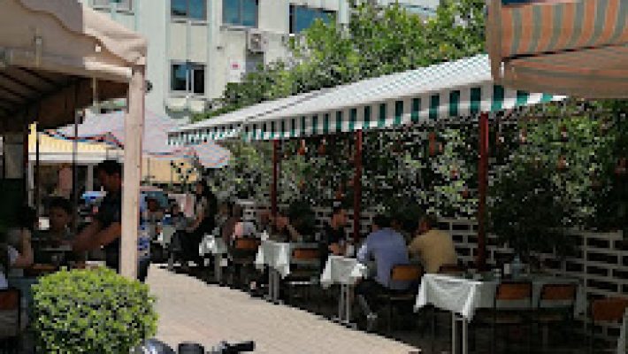 Uygun Lokantası’nda ev yapımı sulu yemekler ve geleneksel Türk mutfağı lezzetleri.